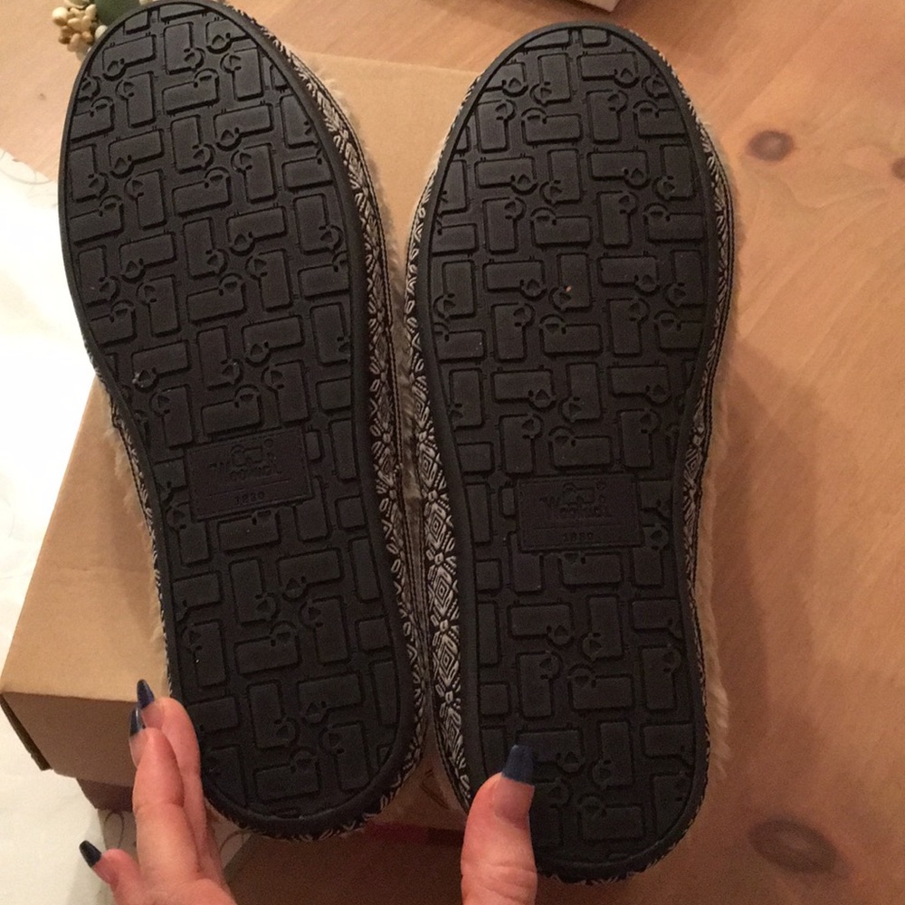Slippers - Picture 5 of 5
